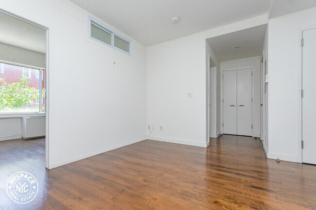 Foto del edificio - 1209 Dekalb Ave