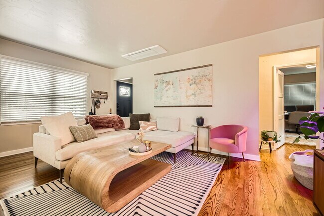 Foto del edificio - 1225 E Yampa St
