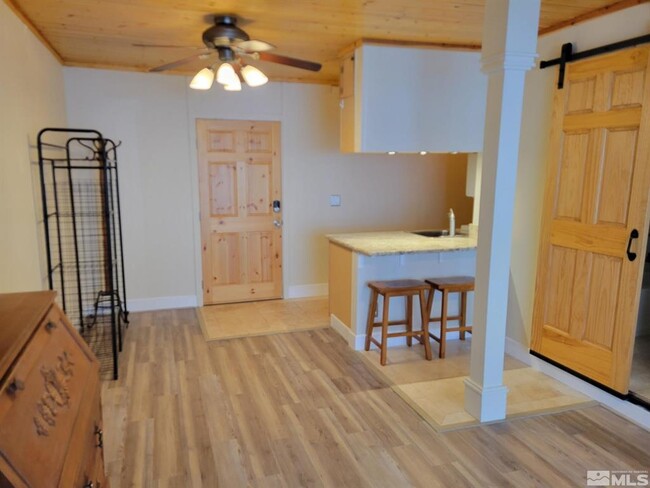 Building Photo - 331 Tramway Dr