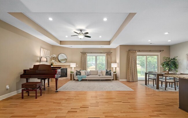 Foto del edificio - 5736 Chimney Rocks Cir