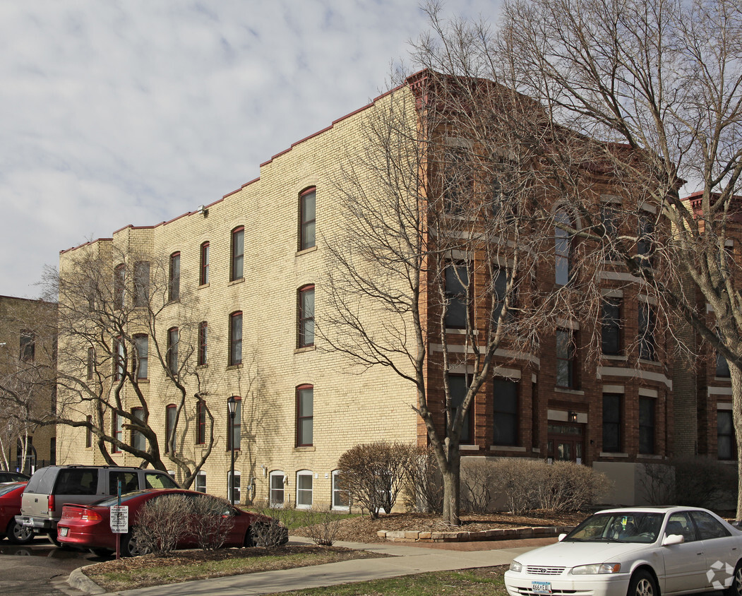 Foto del edificio - Cathedral Hill Homes