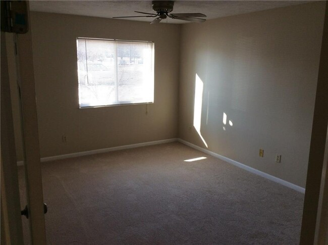 Building Photo - 12517 Timber Creek Dr