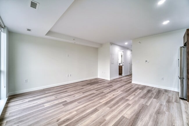 Building Photo - 5415 Cogswell St