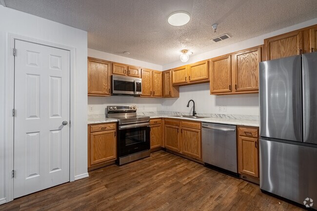 Interior Photo - Apache Apartments