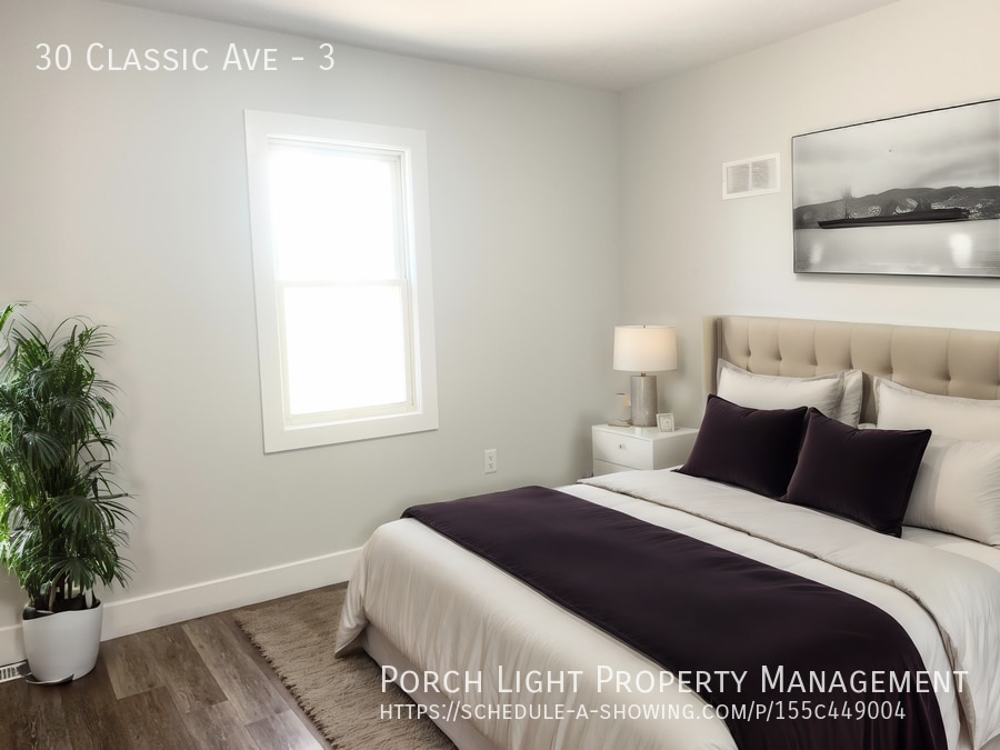 Building Photo - Modern and Spacious 1 Bedroom