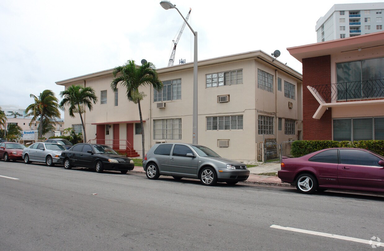Foto del edificio - 6727 Indian Creek Dr