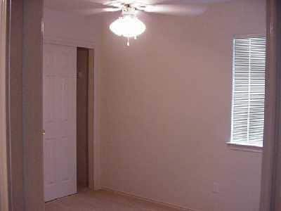 Building Photo - 5077 Hartson