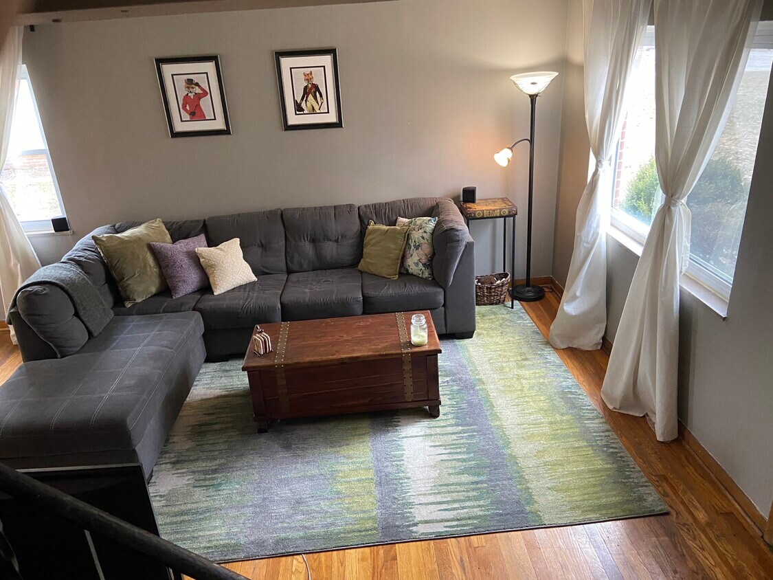 3076 Northwest Blvd, Upper Arlington, OH 43221 Townhome Rentals in