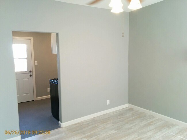 Foto del edificio - 1610 W 205th St