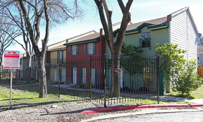 Building Photo - Orleans Court Condos