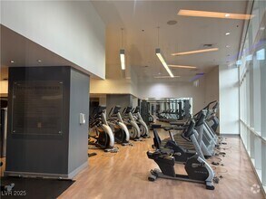 Building Photo - 4575 Dean Martin Dr