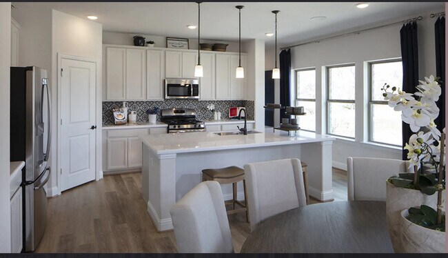 Building Photo - 203 Settlers Wy