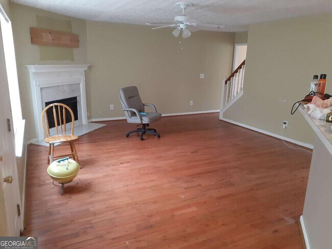 Foto del edificio - 4410 Cross Ln