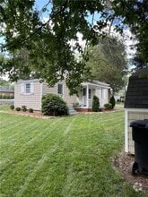 Building Photo - 436 Robin Rd