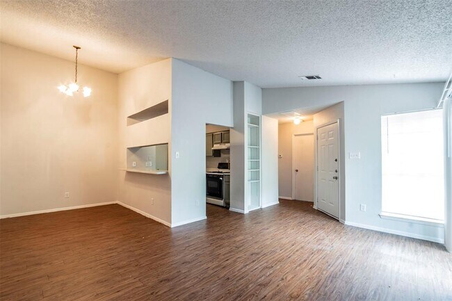 Building Photo - 514 Sierra Cove