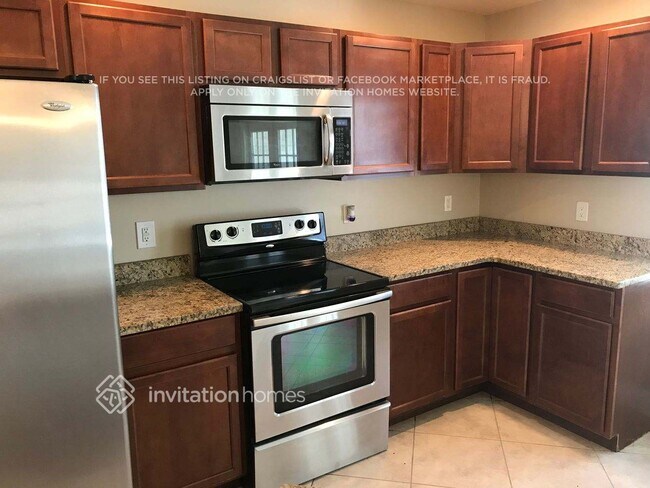 Foto del edificio - 2202 SE 8th Pl