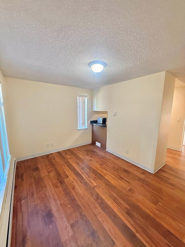 Foto del edificio - 4259 8th Ave NE