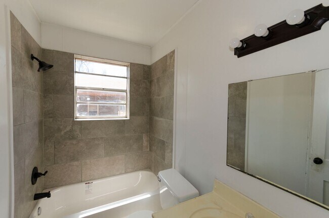 Building Photo - NICE 1 bedroom 1 bath duplex! Will not las...