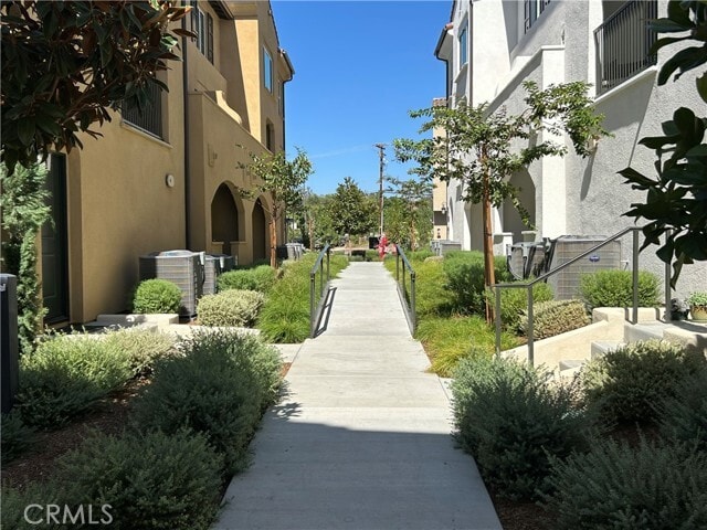 Building Photo - 664 Panorama Ln