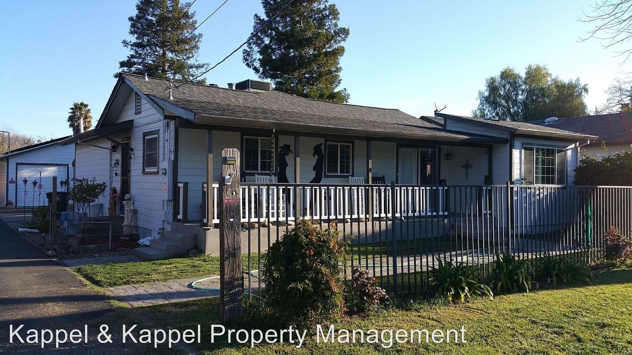 Primary Photo - 319 Fruitvale Rd