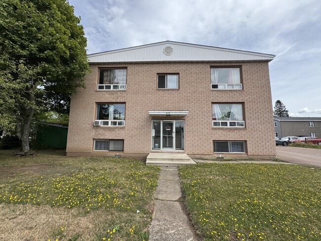 Photo du bâtiment - 17 Joyce Ave