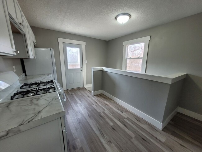 Building Photo - Renovated (in 2024!) two bedroom home, har...