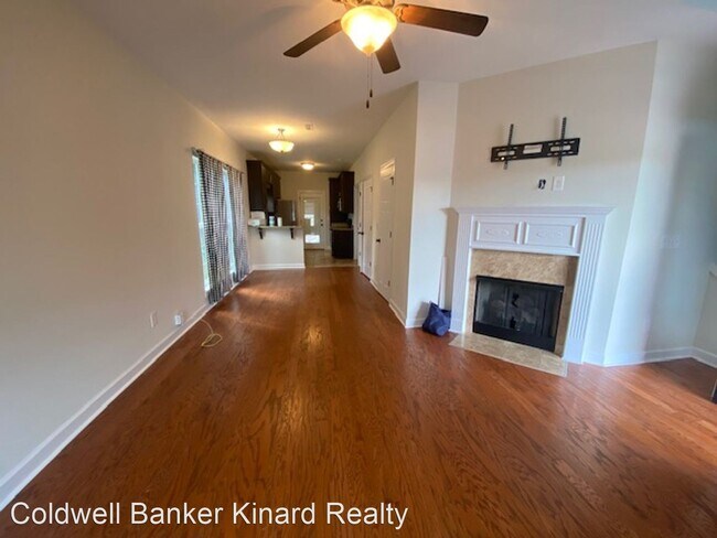Foto del edificio - 3 br, 2.5 bath House - 107 Emmyllie Court NE