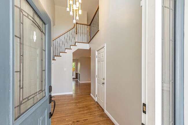 Foto del edificio - Remodeled 6-Bedroom House