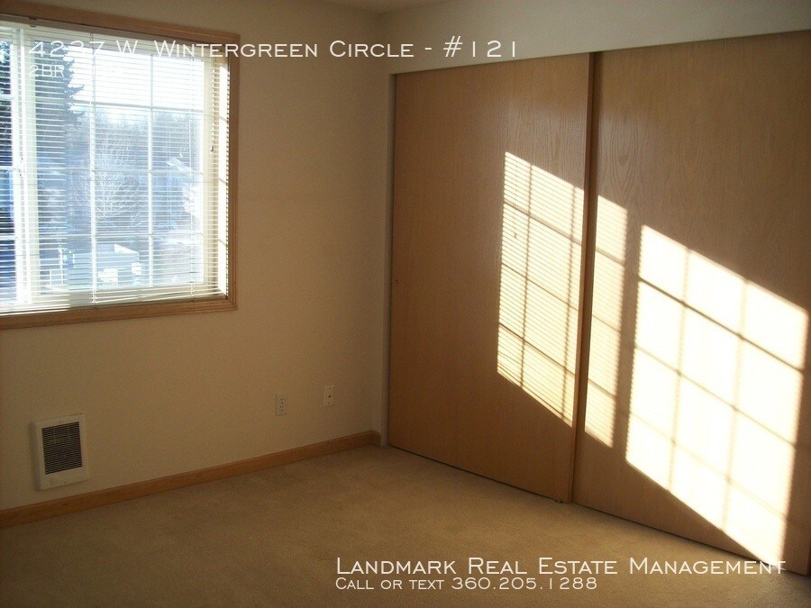 Foto del edificio - 4237 Wintergreen Cir
