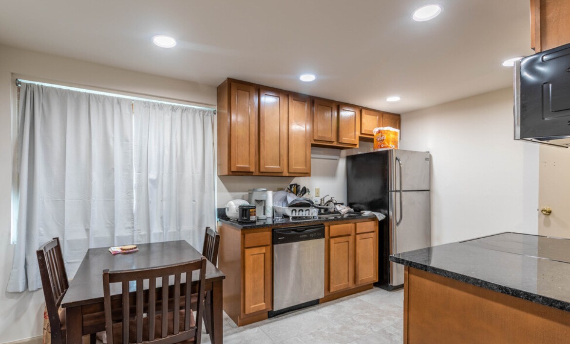31 y 18 - 37 East 18th