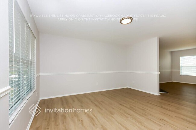 Building Photo - 849 Willow Creek Dr