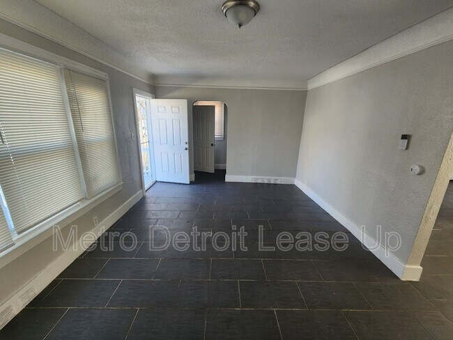 Foto del edificio - 3651 Buckingham