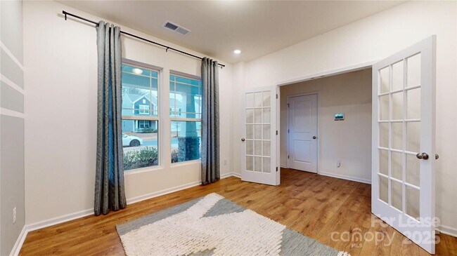 Foto del edificio - 2888 Yeager Dr NW