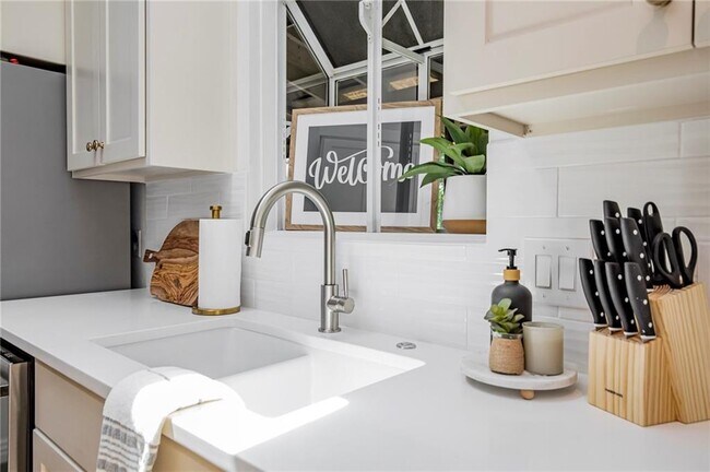 Foto del edificio - 1 Rader Ln