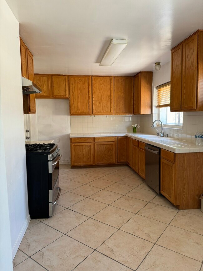 Foto del edificio - 1731 S San Gabriel Blvd