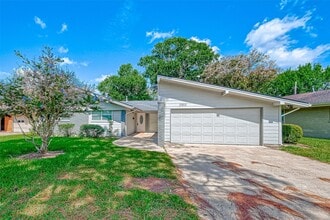 Building Photo - 10810 Willowisp Dr