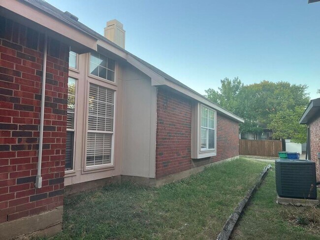 Foto del edificio - 4 Bedroom House in McKinney, TX