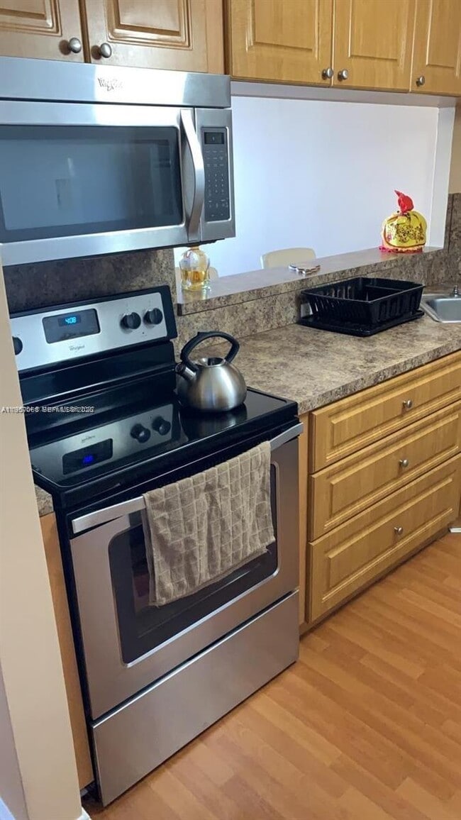 Building Photo - 3180 S Ocean Dr