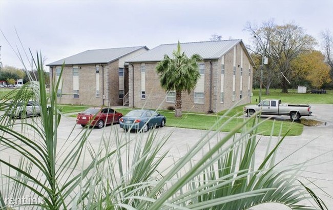 Building Photo - 700 FM 1942 Rd