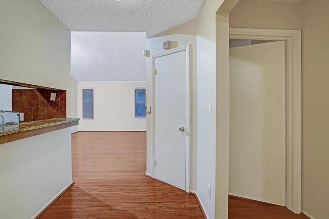 Building Photo - 2301 N Congress Ave