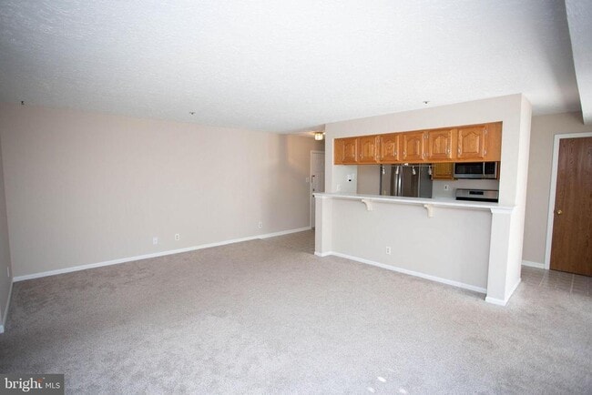 Foto del edificio - 19 Inverness Cir