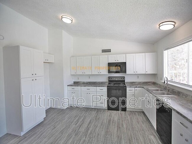 Foto del edificio - 4309 N 108th Ave