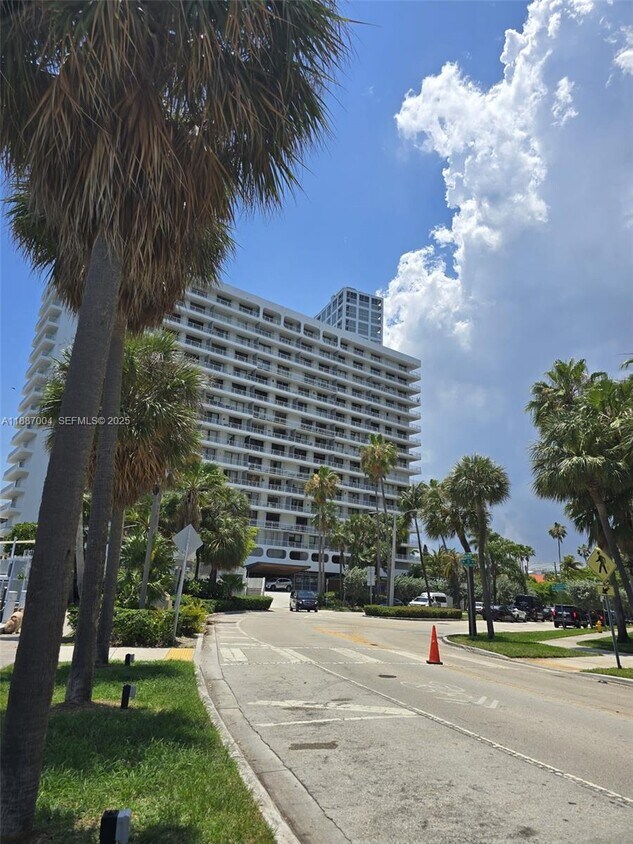 Primary Photo - 200 SE 15th Rd