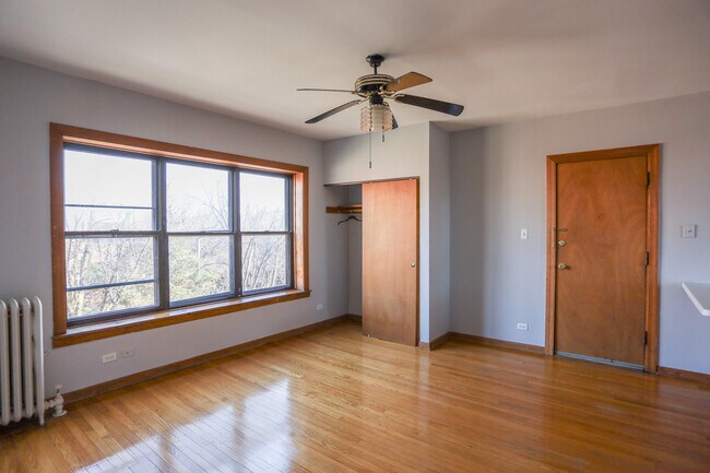 Building Photo - 5202 N Wayne Ave