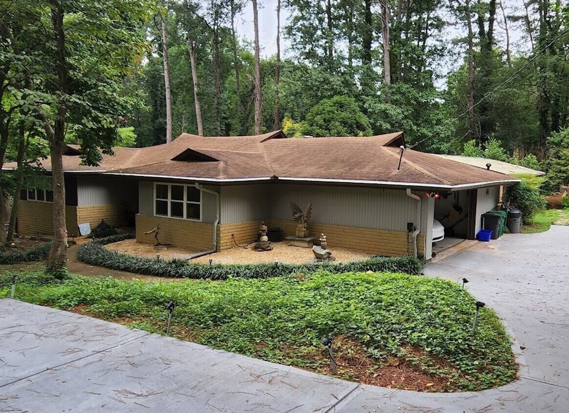 Charming 3BR Mid Century Modern House in A... - Charming 3BR Mid Century Modern House in A...