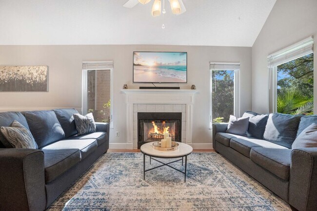 Building Photo - New Rental!