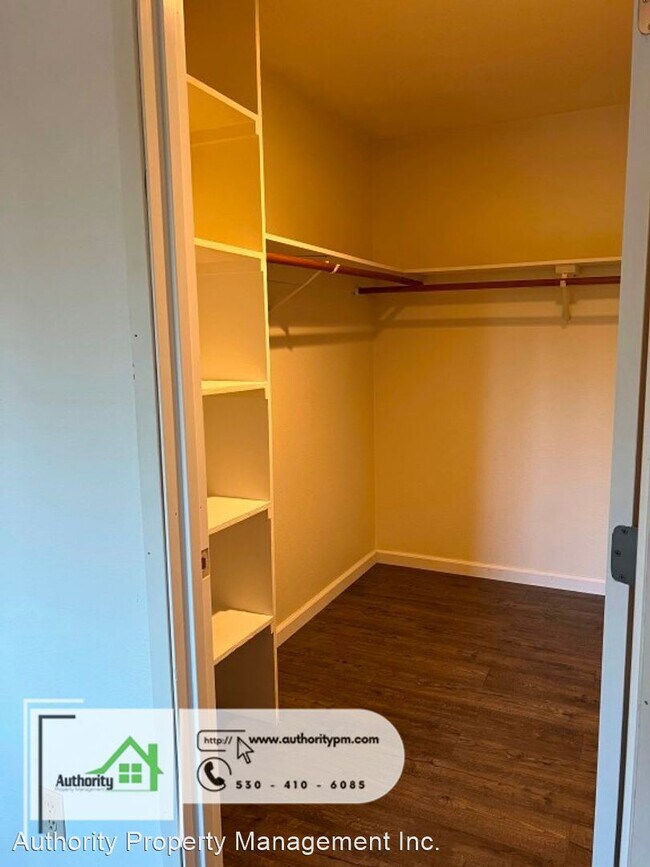 Foto del edificio - 2 br, 2 bath House - 305 Saint Michael Ct....