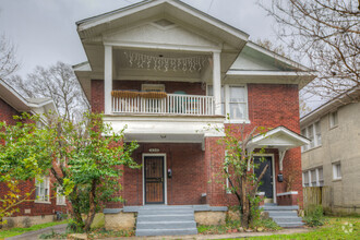 Building Photo - 224 N Willett St