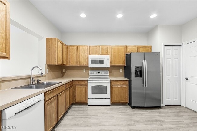 Foto del edificio - 4103 Cherrybrook Loop