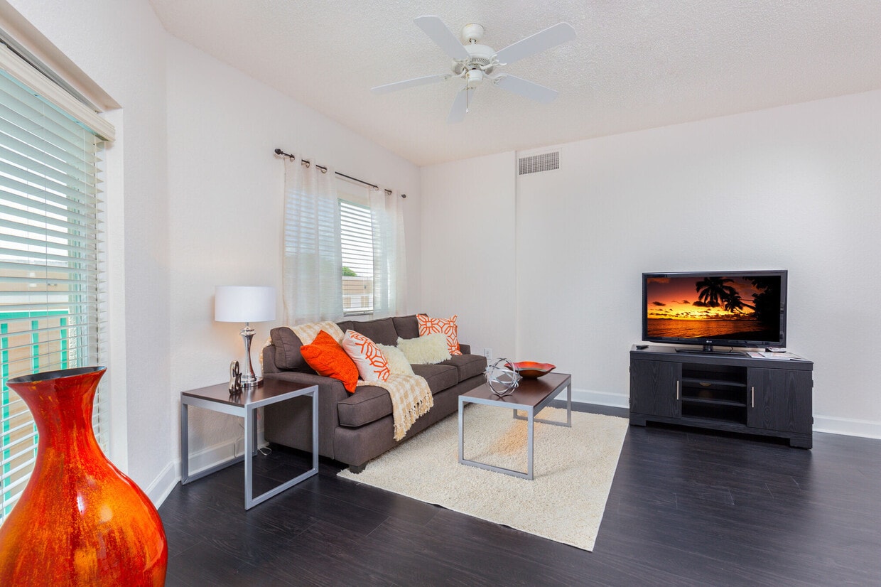 Valencia South Miami Apartments at 6001 SW 70th St South Miami, FL